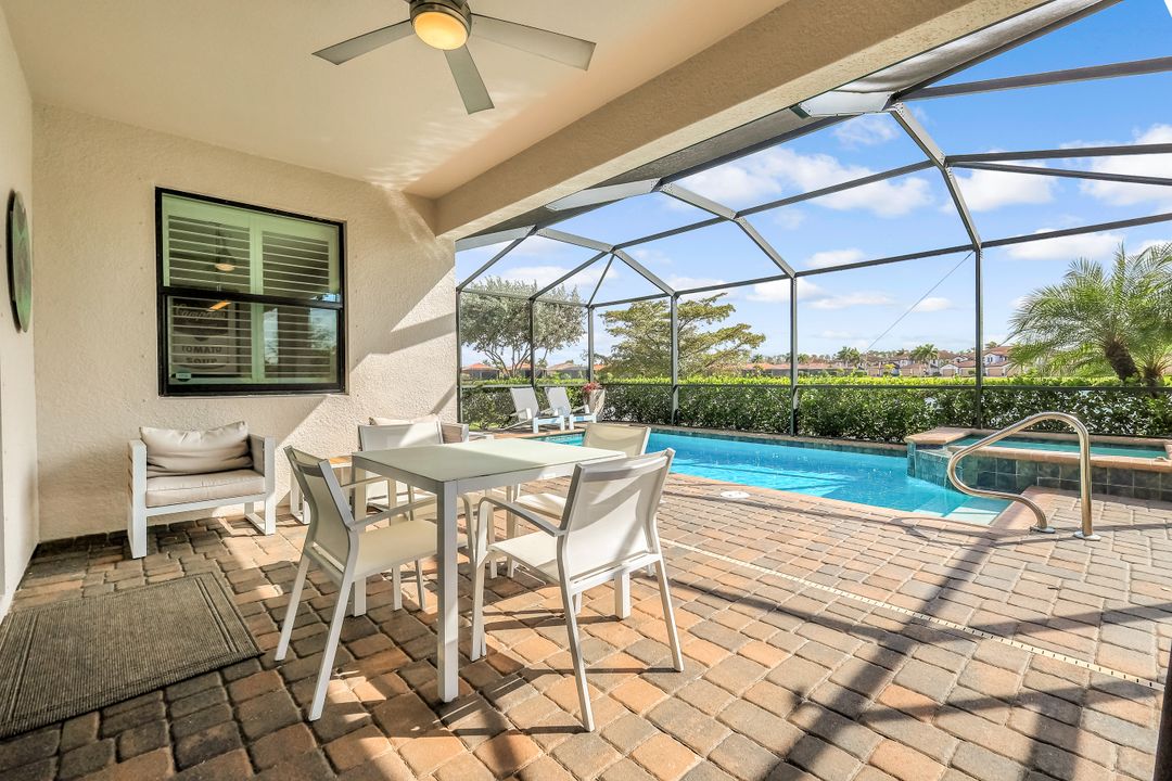 1603 Santiago Cir, Naples, FL 34113