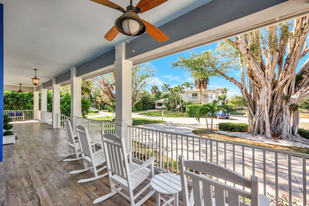 5288 Sand Dollar Ln, Naples, FL 34103