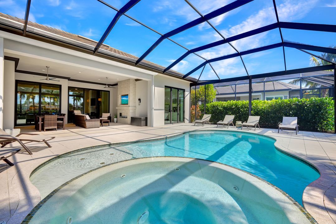 17429 Via Lugano Ct, Miromar Lakes, FL 33913