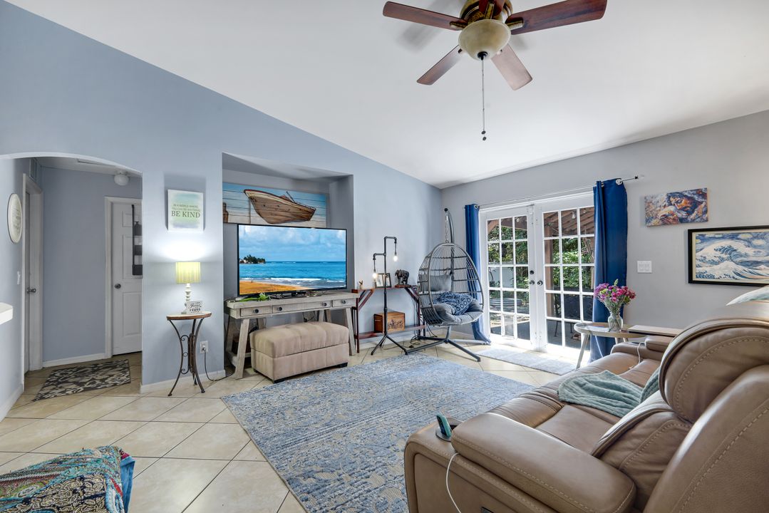 1006 SW 9th Ave, Cape Coral, FL 33991