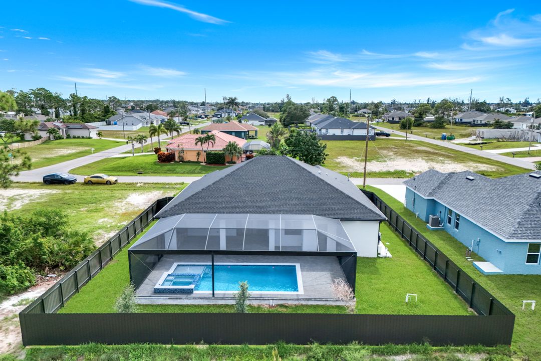 2122 NW 25th Pl, Cape Coral, FL 33993