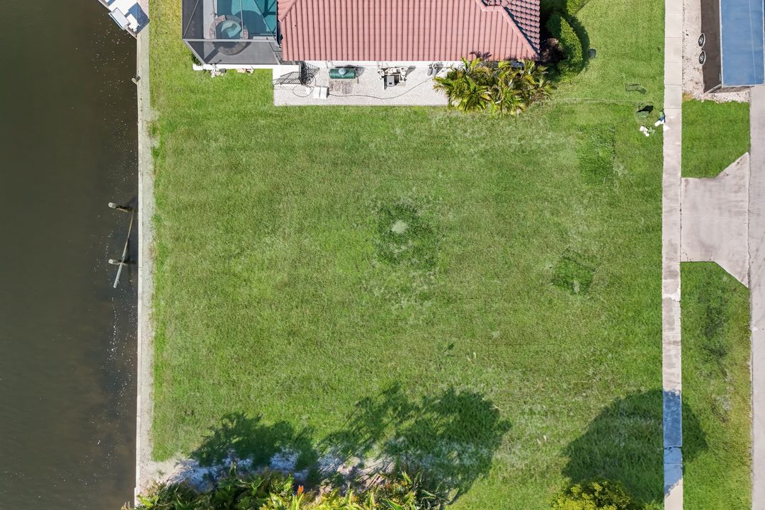 1889 Woodbine Ct, Marco Island, FL 34145