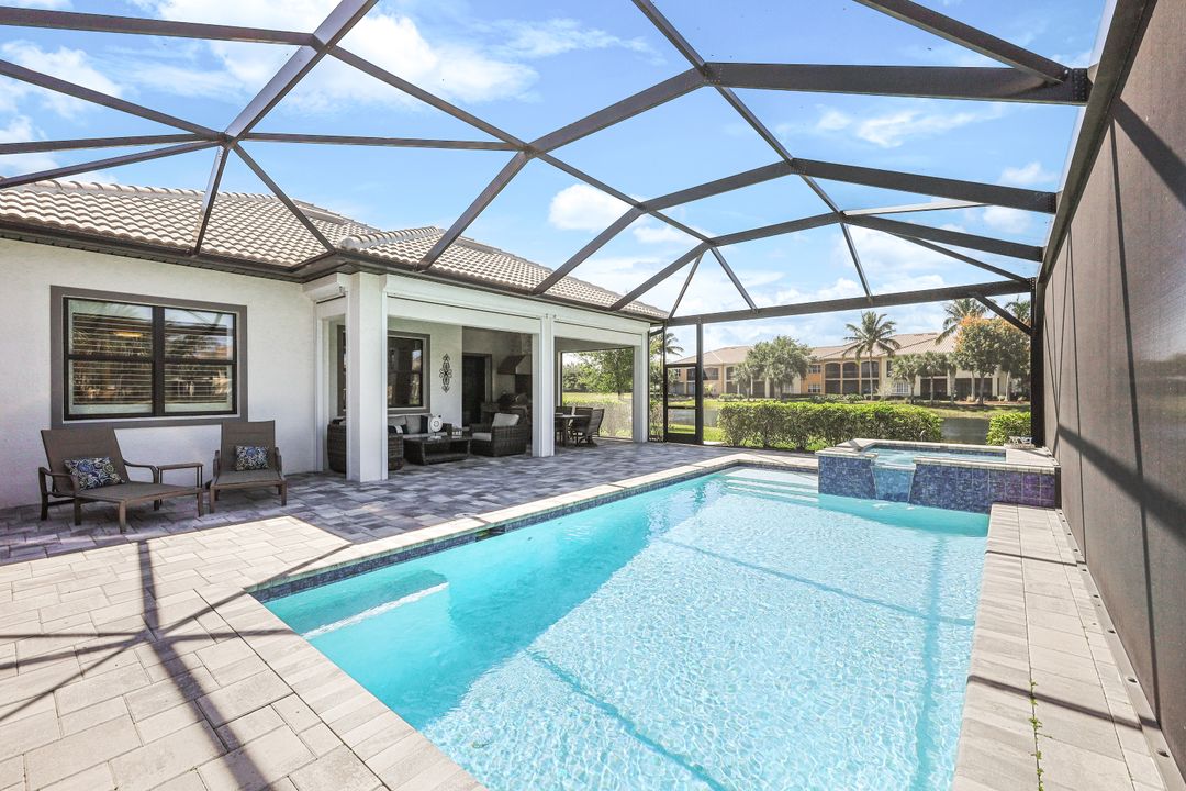 2717 Amaranda Ct, Naples, FL 34114