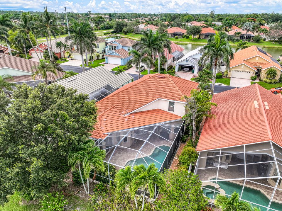 1082 Jardin Dr, Naples, FL 34104