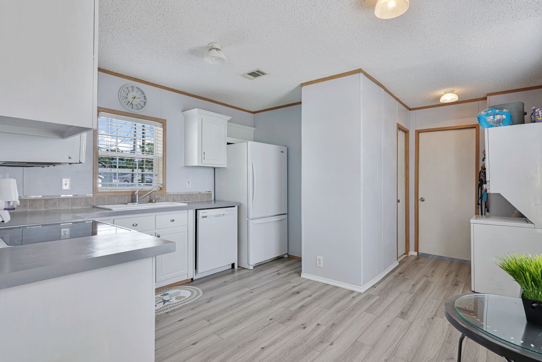 12151 Cypress Dr, Fort Myers, FL 33908