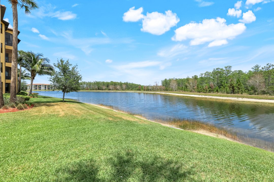 9590 Trevi Ct #5323, Naples, FL 34113