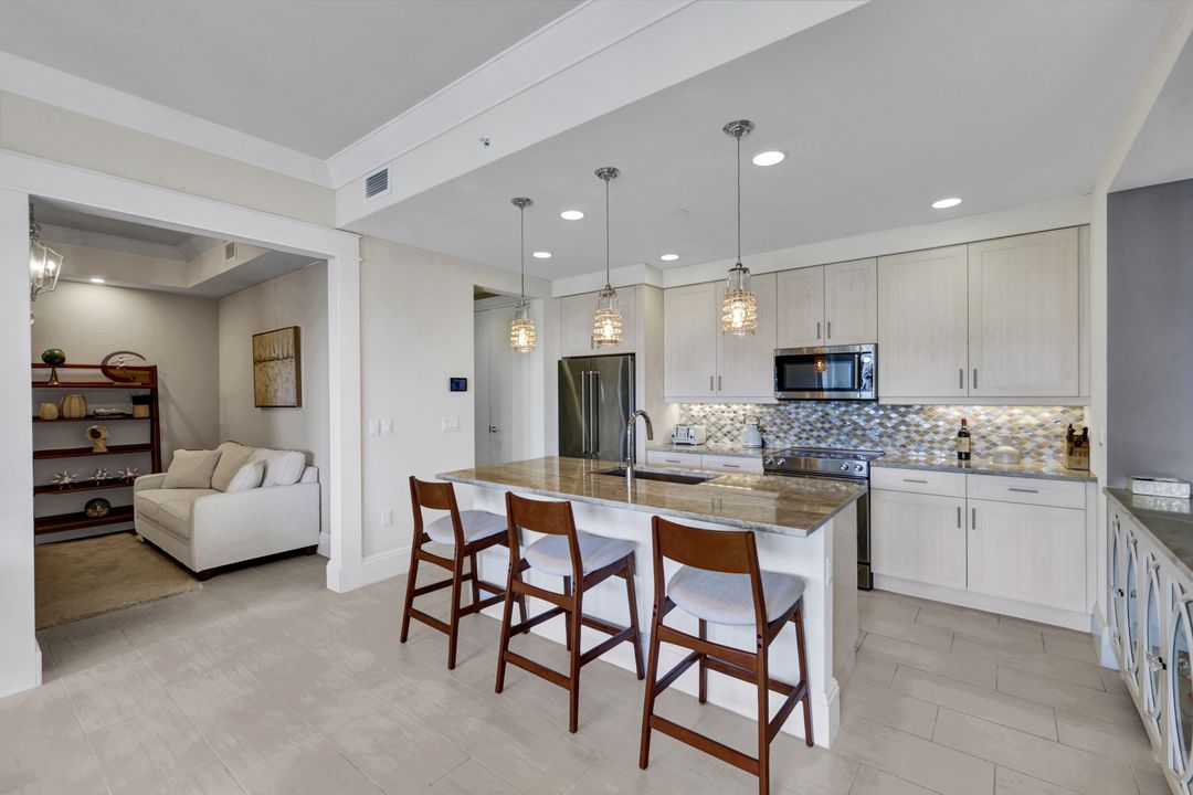 1035 3rd Ave S #514, Naples, FL 34102