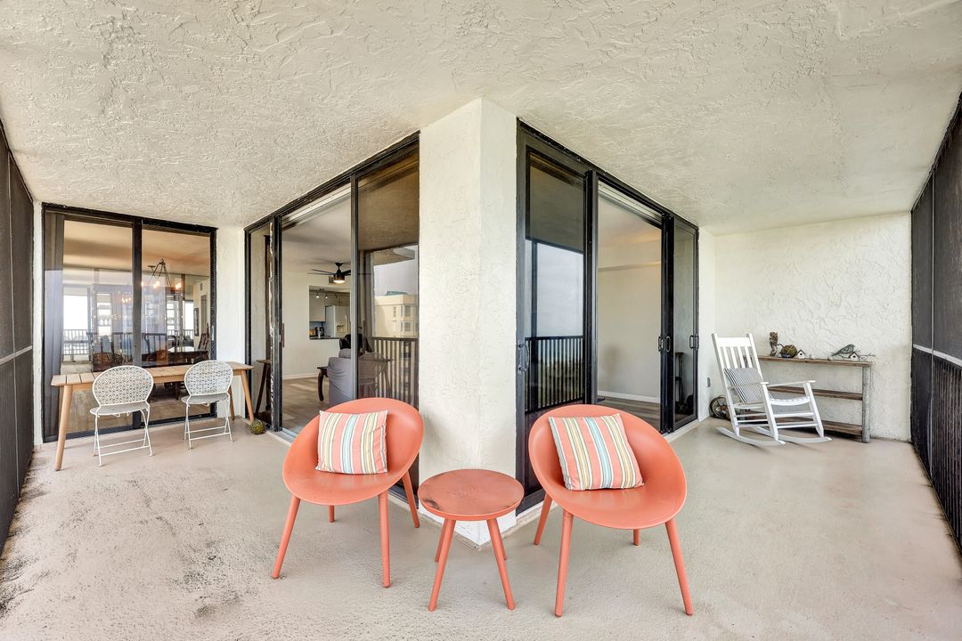 11 Bluebill Ave #1005, Naples, FL 34108