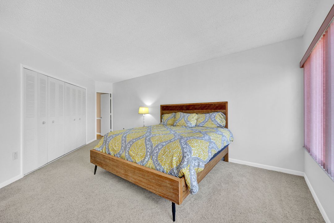 955 Palm View Dr #307, Naples, FL 34110