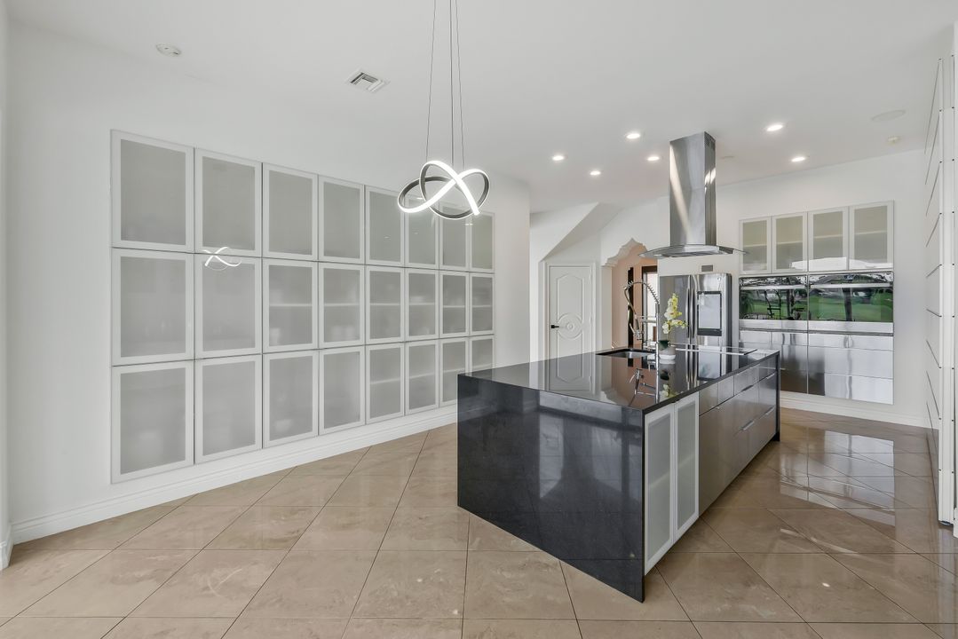 11929 Princess Grace Ct, Cape Coral, FL 33991