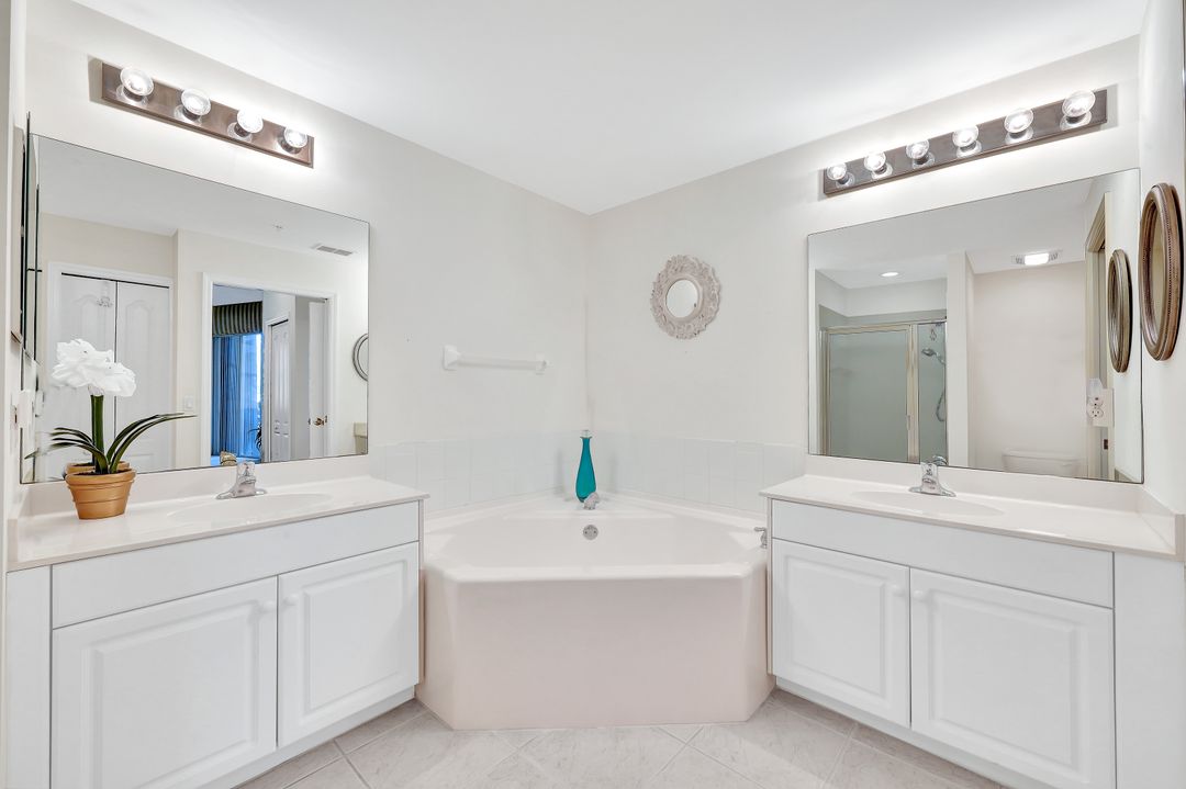 3415 Laurelgreens Ln S #101, Naples, FL 34119