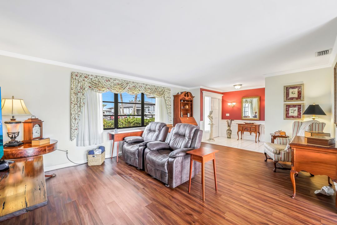 3117 SE 19th Ave, Cape Coral, FL 33904