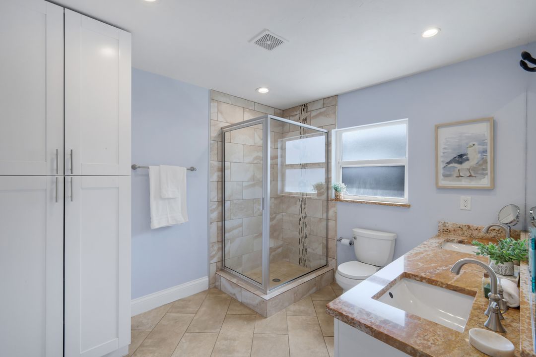 841 107th Ave N, Naples, FL 34108