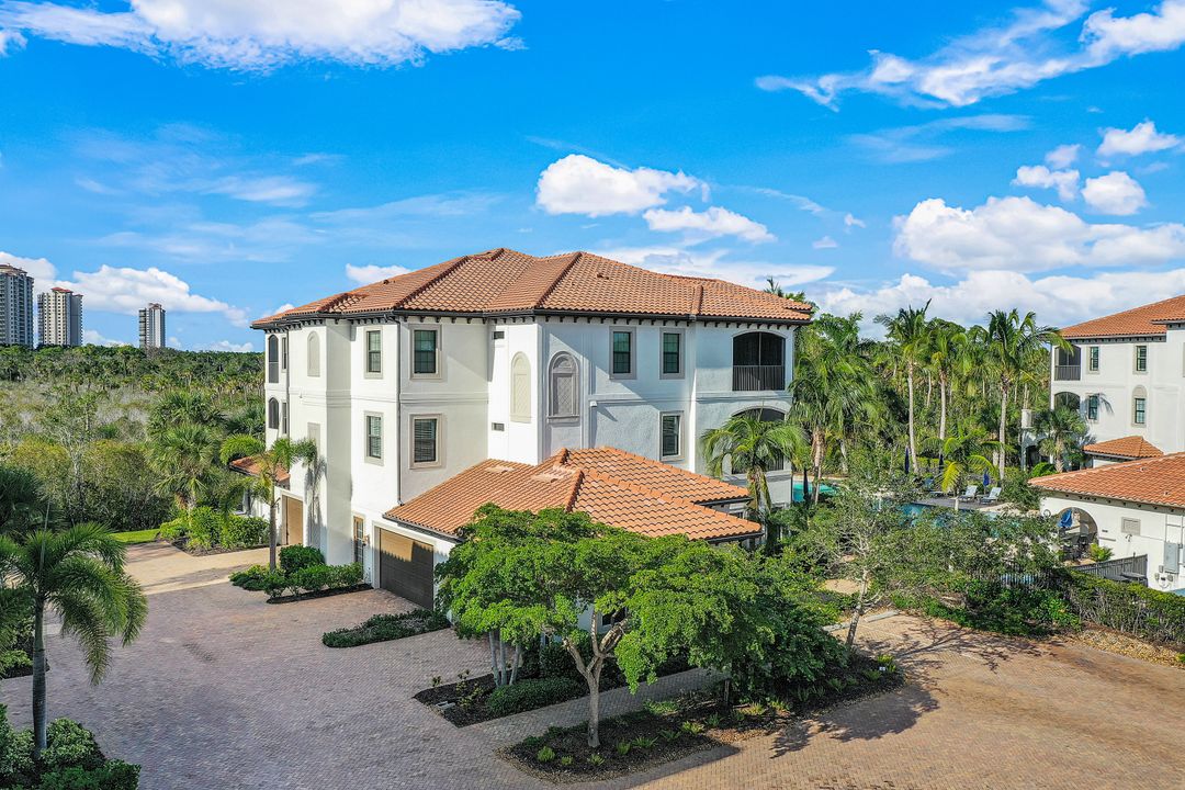 4730 Colony Villas Dr #802, Bonita Springs, FL 34134