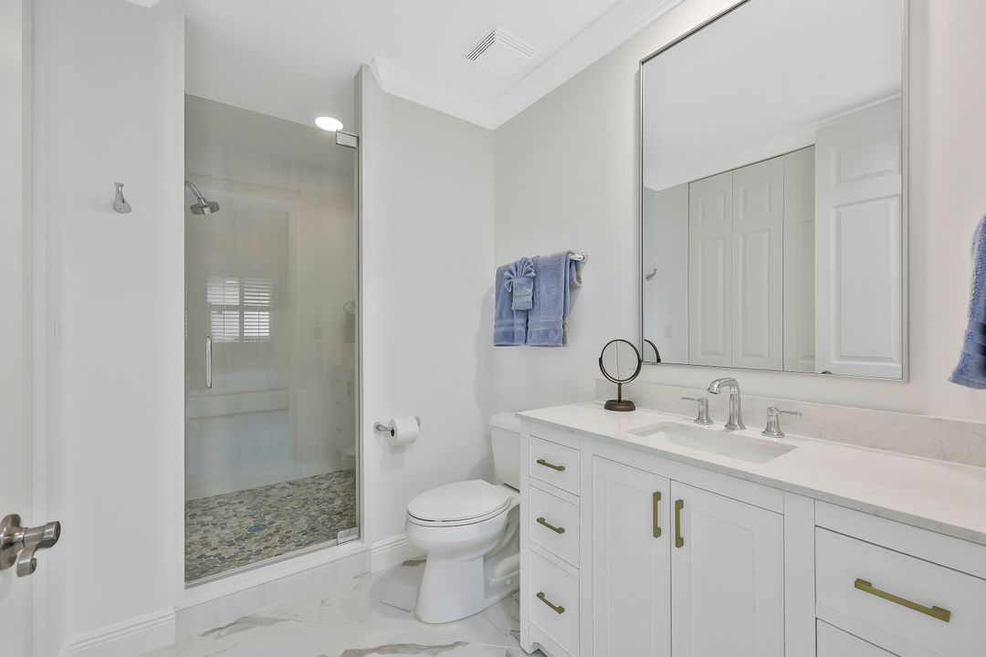 400 Flagship Dr #402, Naples, FL 34108