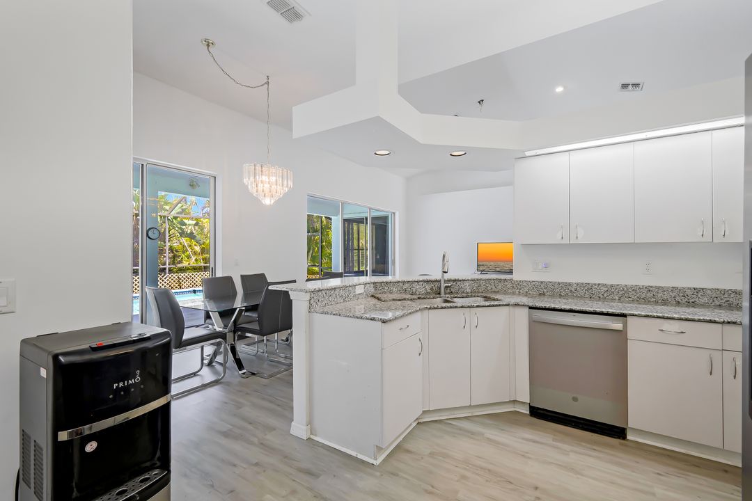 6785 Berwick Pl, Naples, FL 34104