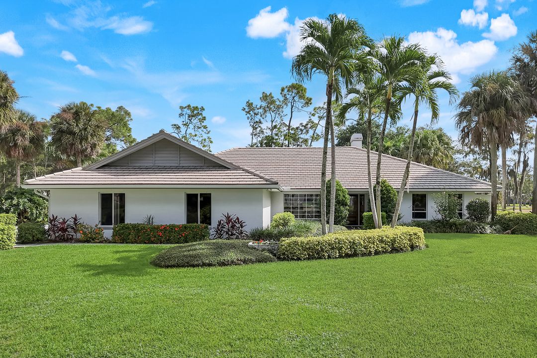 12888 Valewood Dr, Naples, FL 34119