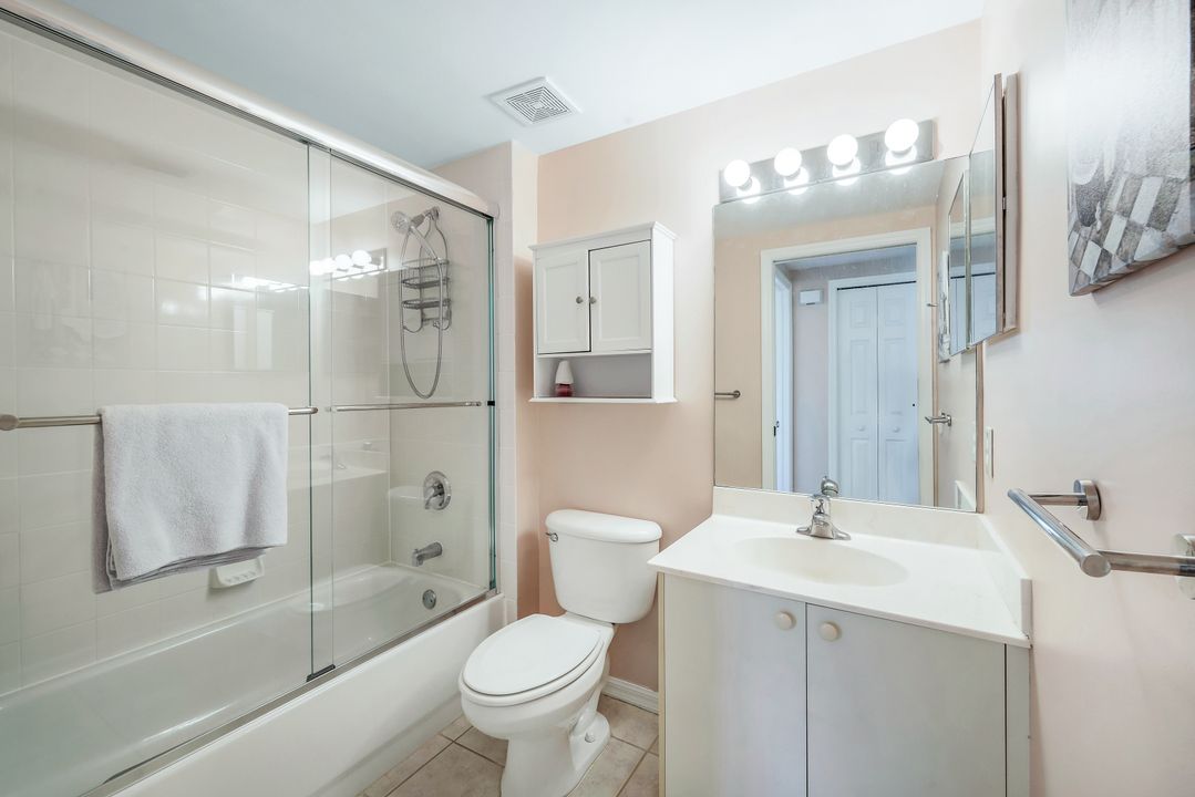 5440 Worthington Ln, Naples, FL 34110