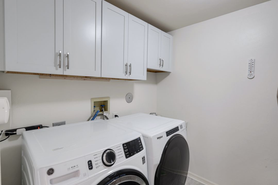 400 L'Ambiance Cir #104, Naples, FL 34108