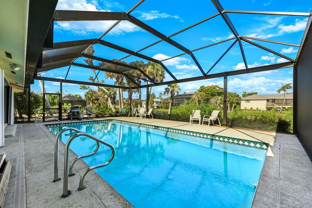 707 Durion Ct, Sanibel, FL 33957