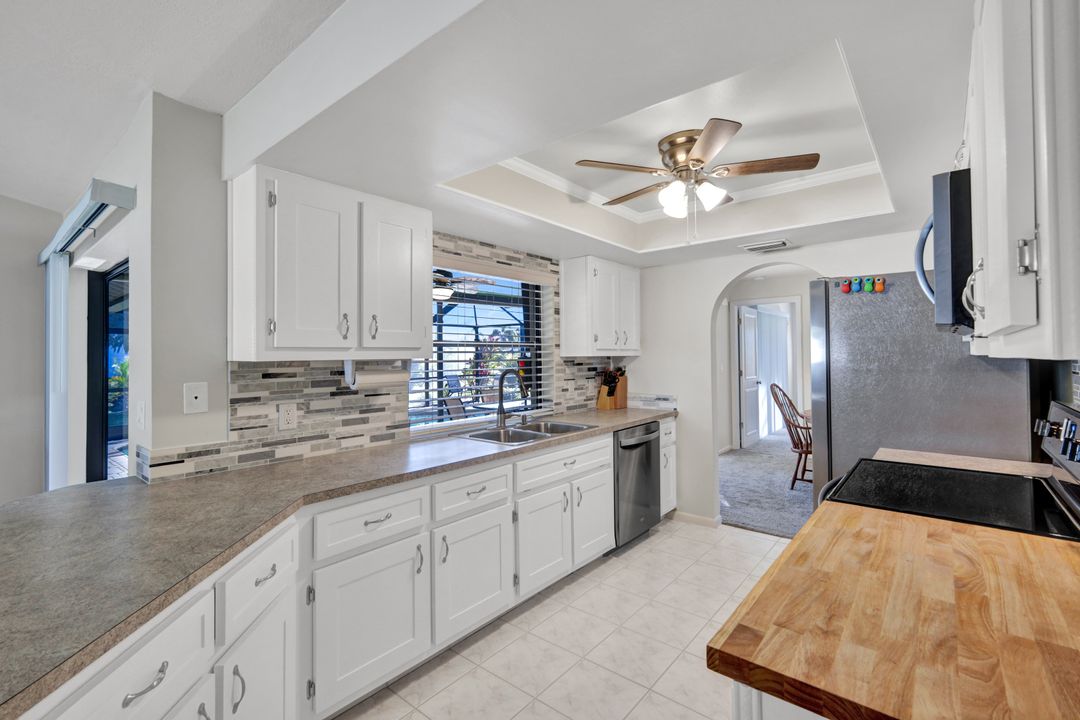 215 SE 12th Ave, Cape Coral, FL 33990