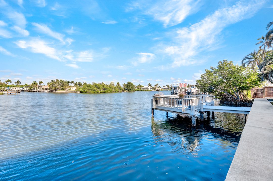 360 Capri Blvd #103, Naples, FL 34113