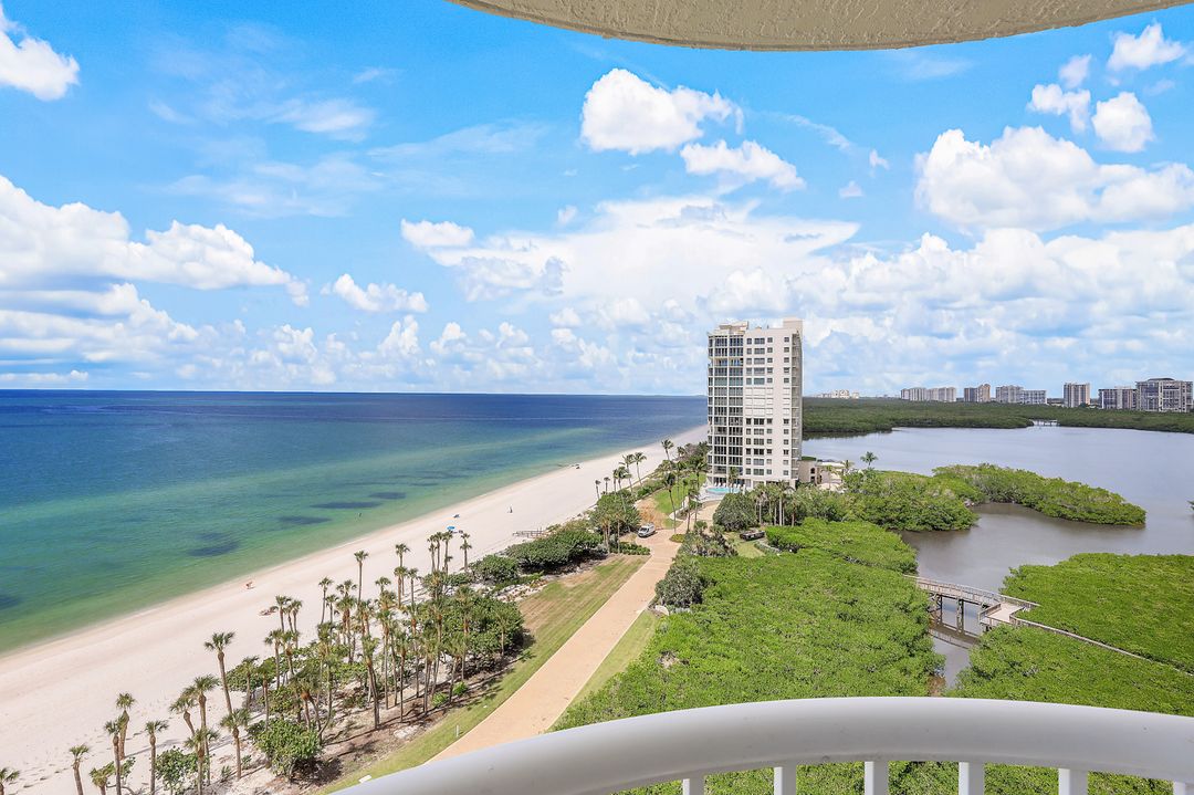 20 Seagate Dr #1102 (PH-2), Naples, FL 34103