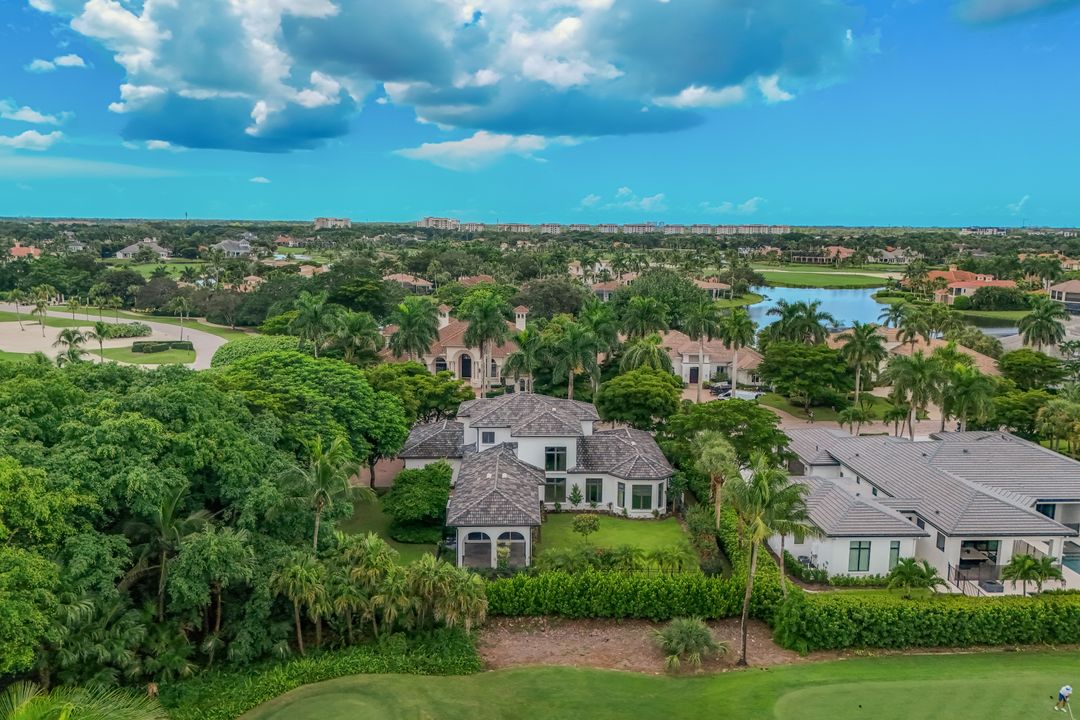 1609 Chinaberry Way, Naples, FL 34105