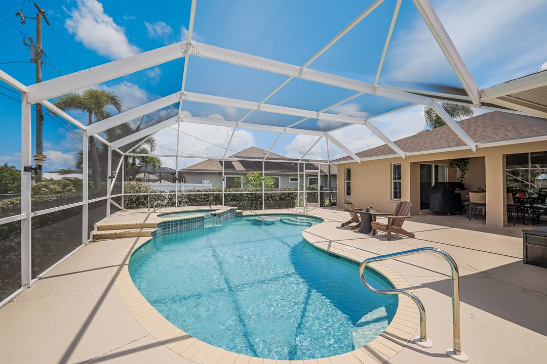 1933 SW 38th St, Cape Coral, FL 33914