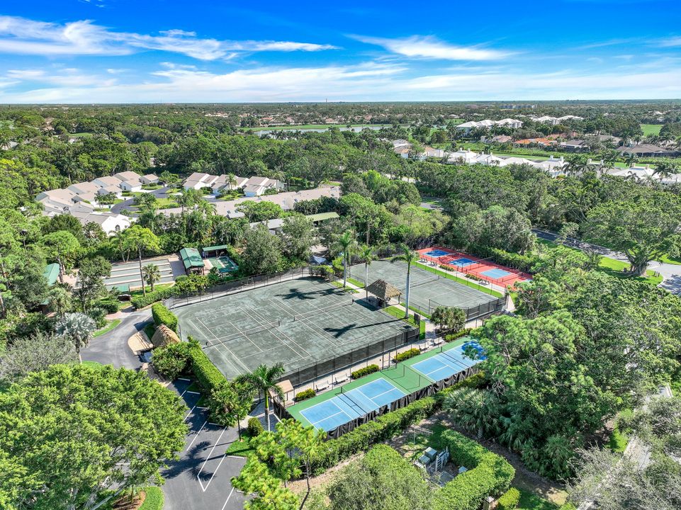 15465 Cedarwood Ln #7-202, Naples, FL 34110