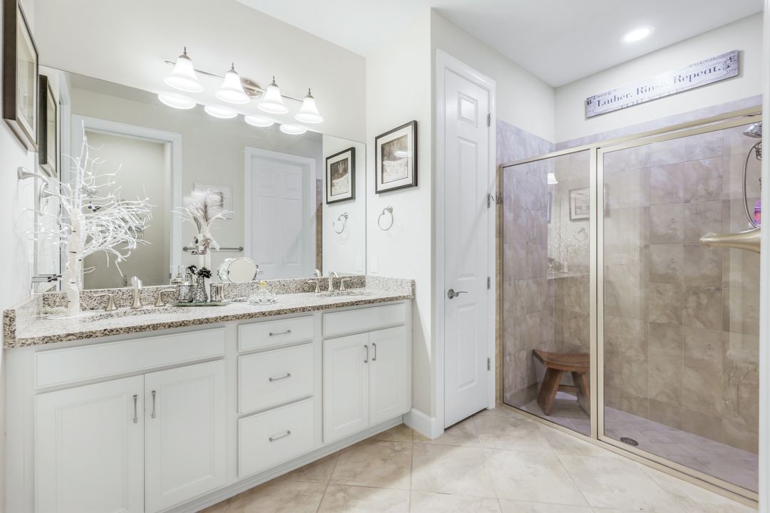 7659 Jacaranda Ln, Naples, FL 34114