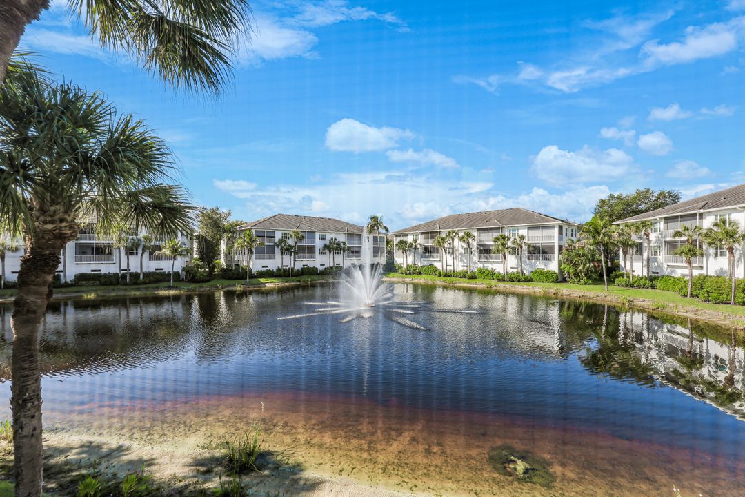 805 Bentwater Cir #104, Naples, FL 34108