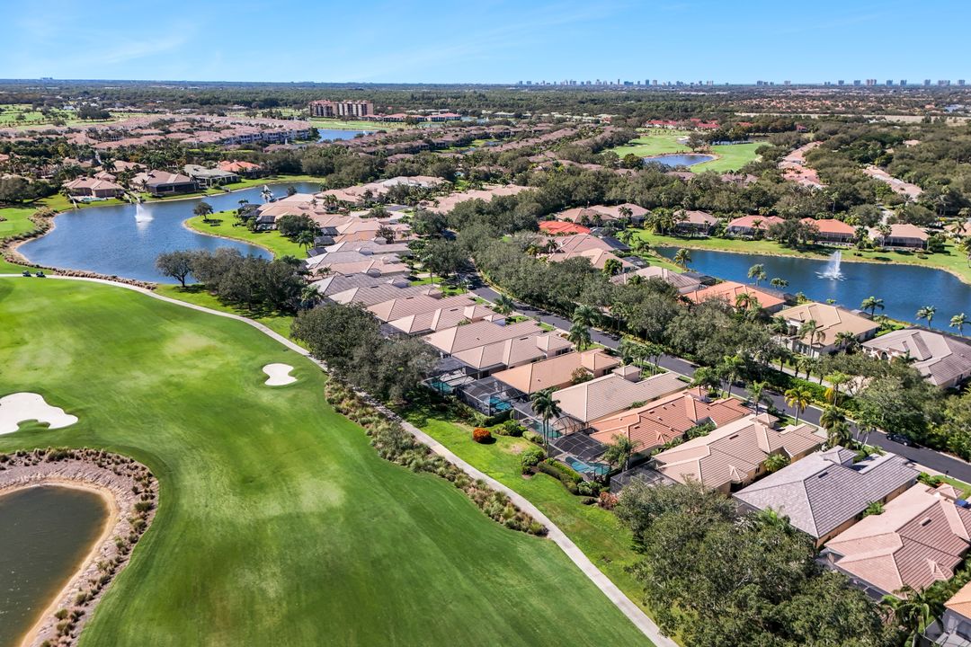 910 Villa Florenza Dr, Naples, FL 34119