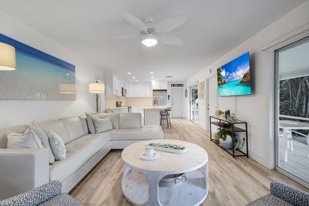 27292 East Dr, Bonita Springs, FL 34135