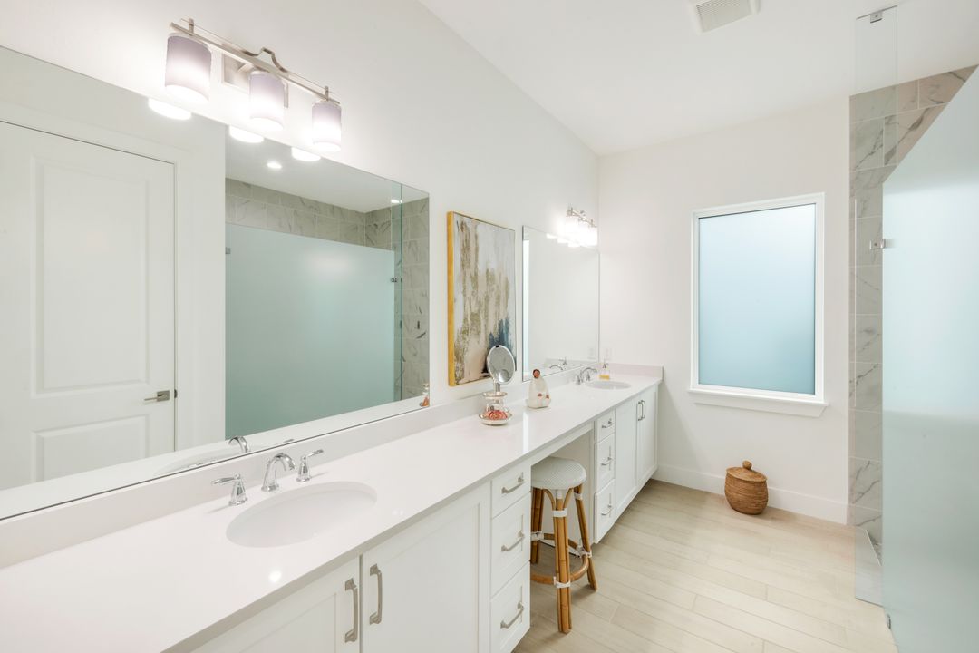 14574 Regatta Ln, Naples, FL 34114