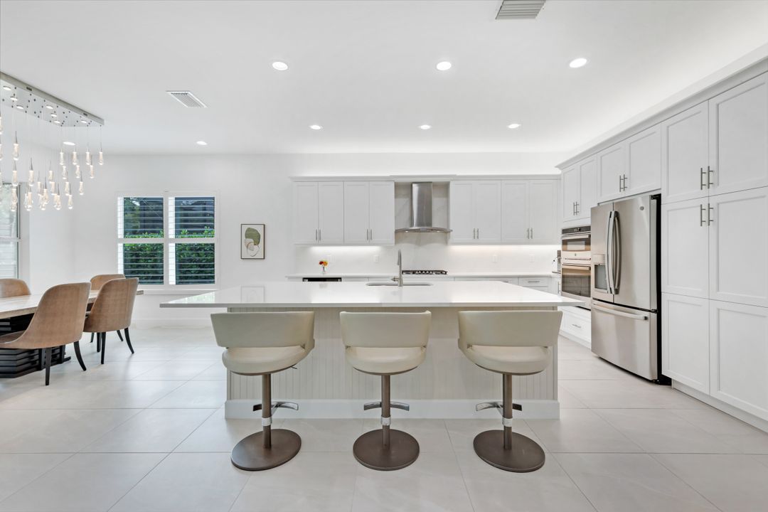 11698 Jasper Ct, Naples, FL 34120