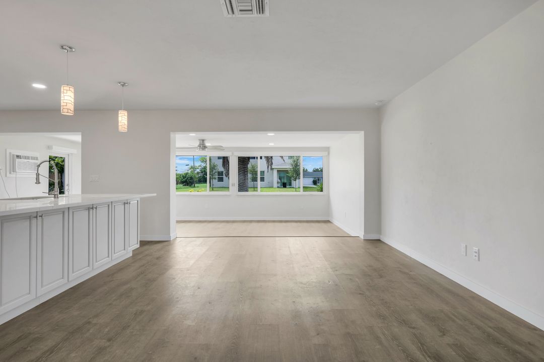 1202 SE 14th Terrace, Cape Coral, FL 33990