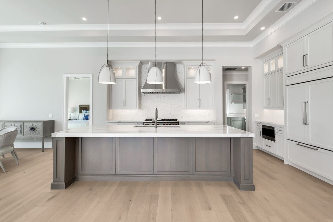 888 Banyan Ct, Marco Island, FL 34145