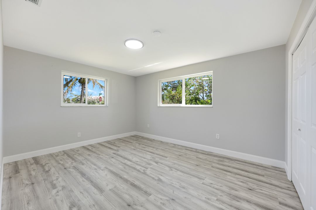 4862 Catalina Dr, Naples, FL 34112