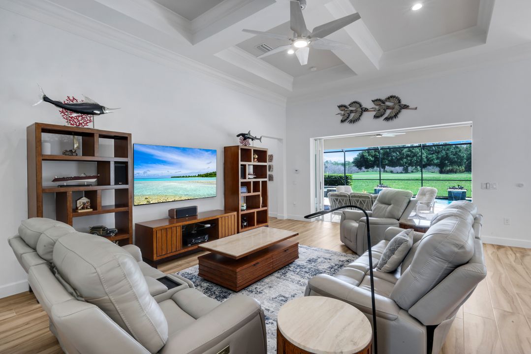 9259 Fieldstone Ln, Naples, FL 34120