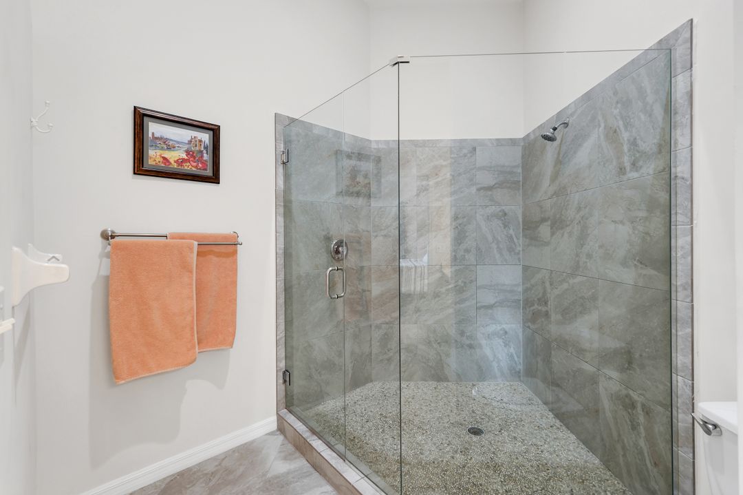 5070 Cedar Springs Dr #204, Naples, FL 34110