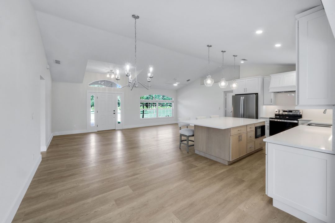 3060 70th St SW, Naples, FL 34105