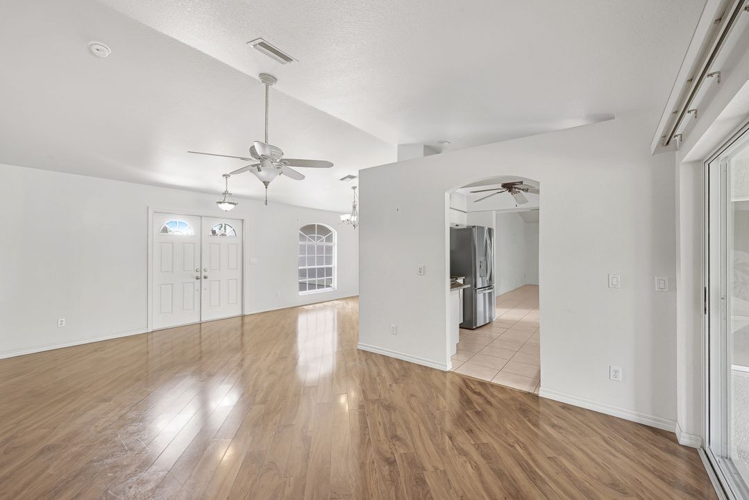 911 SE 20th St, Cape Coral, FL 33990