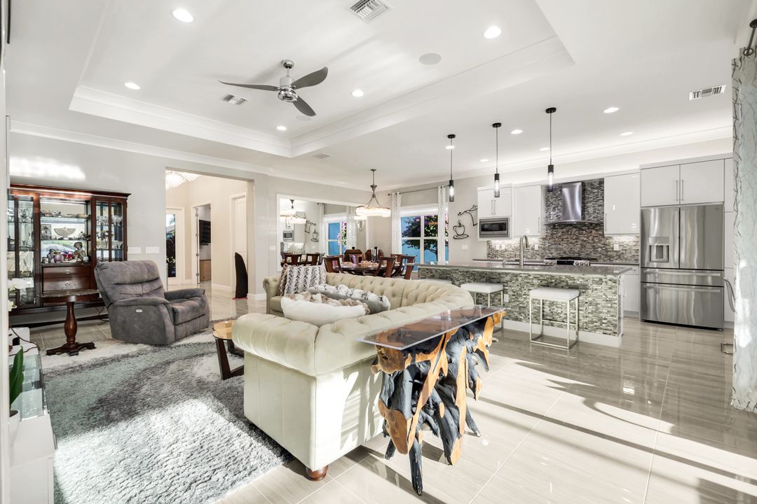 28560 Twain Dr, Bonita Springs, FL 34135