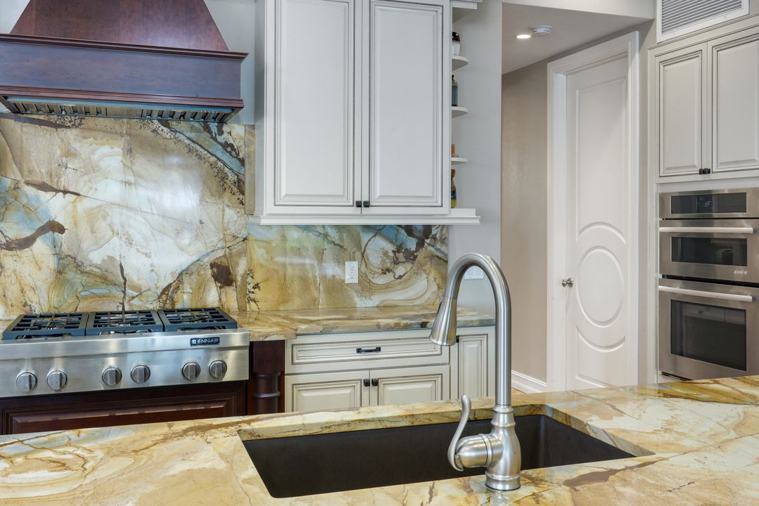 1658 McIlvaine Ct, Marco Island, FL 34145