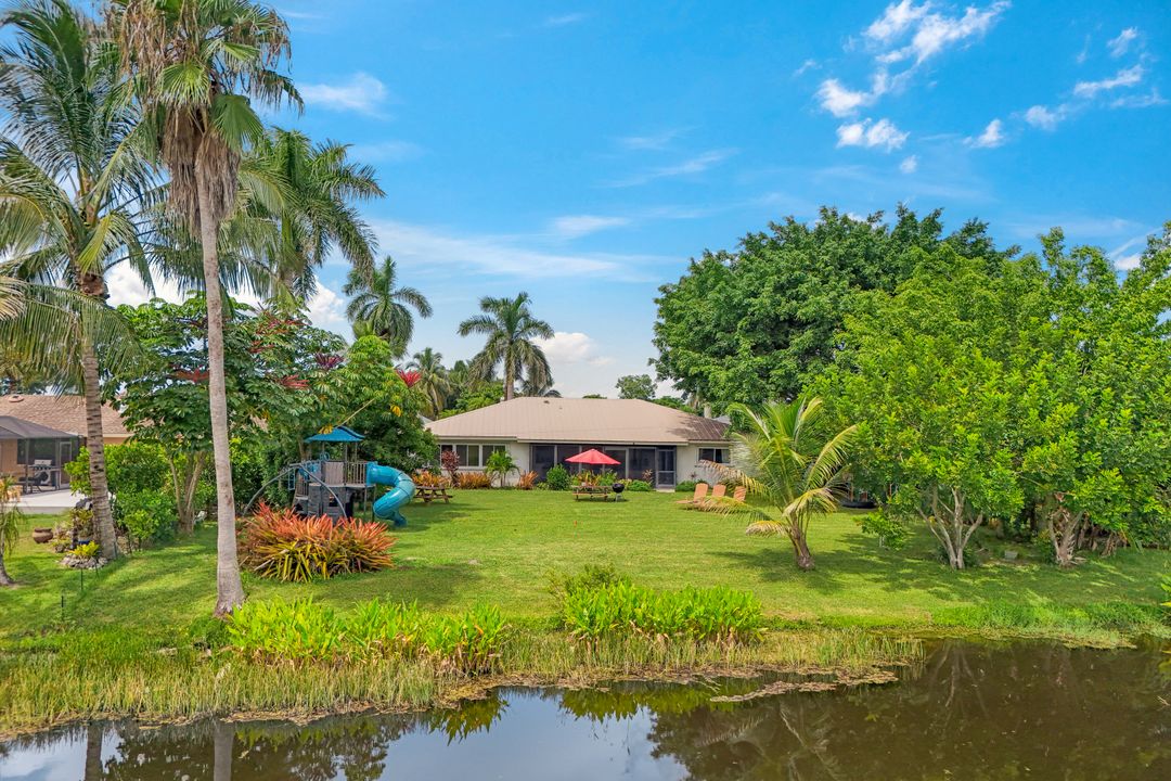 391 Torrey Pines Point, Naples, FL 34113