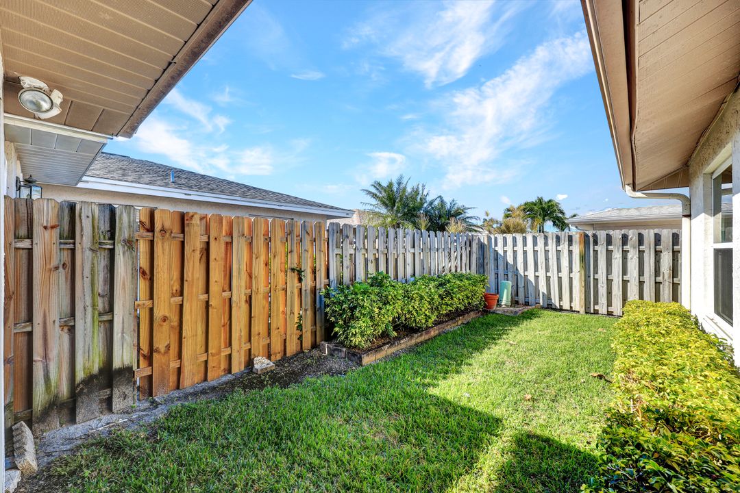 9857 Owlclover St, Fort Myers, FL 33919