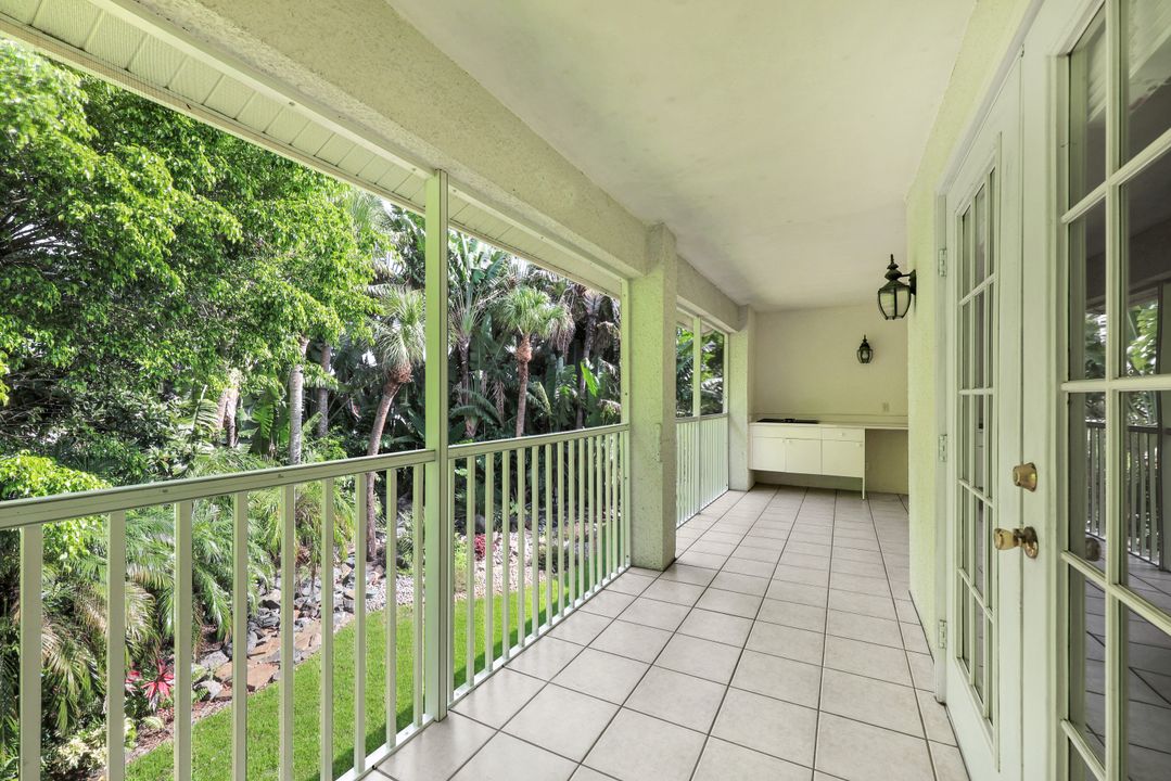 2055 Cascades Dr #6, Naples, FL 34112