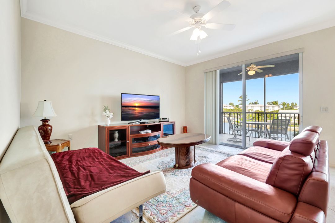 16595 Lake Cir Dr #233, Fort Myers, FL 33908