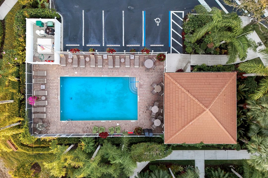 7878 Clemson St #102, Naples, FL 34104